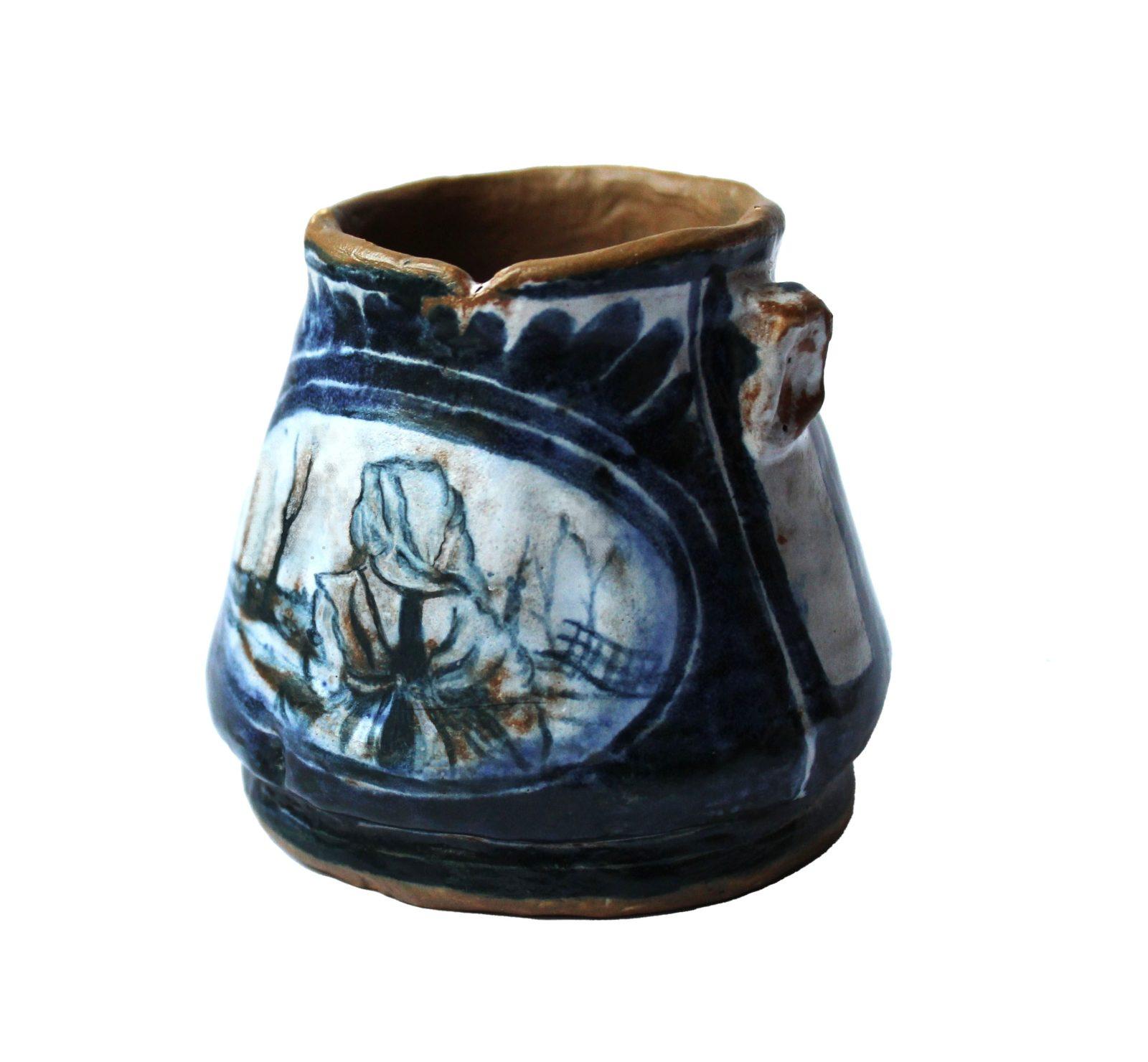 Ceramic vessel depicting The Witness (Sentinel) (Kippfigur)